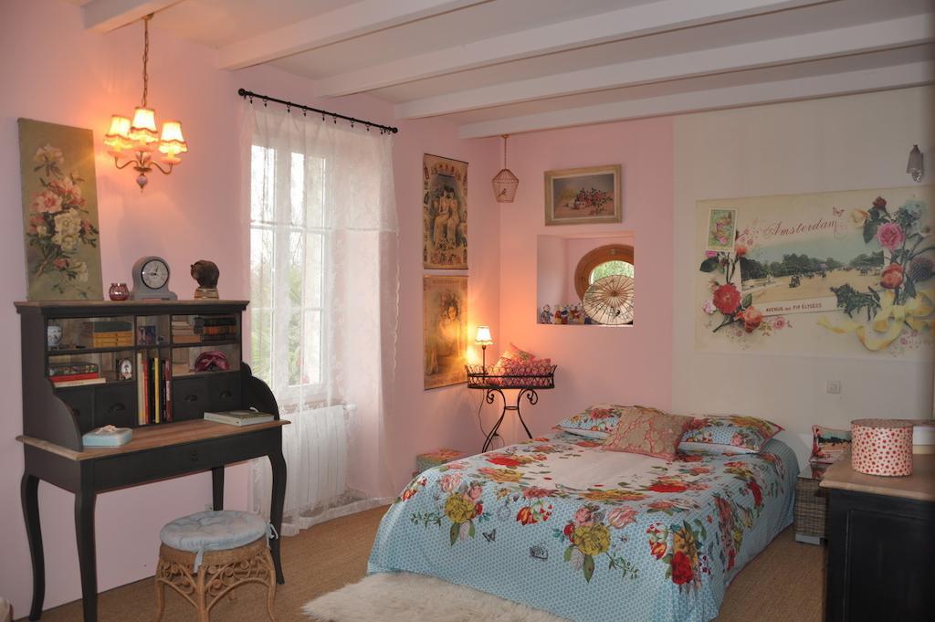 La Maison De Rose Bed & Breakfast Brossac Room photo